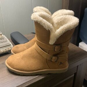 Winter boots